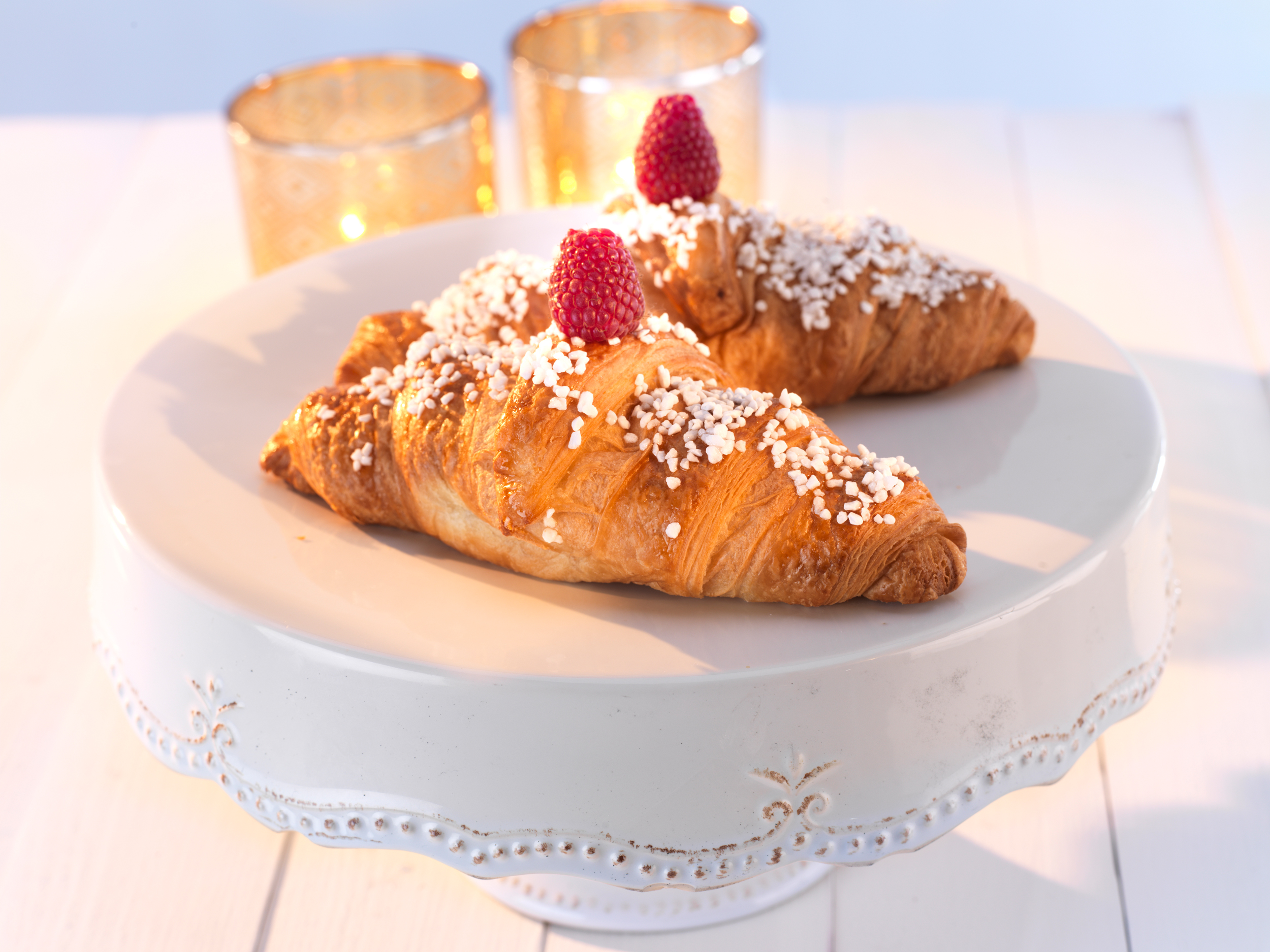 Croissanter with berries
